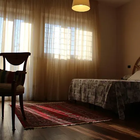 Il Giardino Del Melograno Мартина-Франка