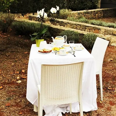 Il Giardino Del Melograno Мартина-Франка