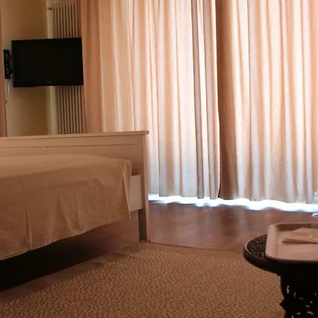 Il Giardino Del Melograno Мартина-Франка